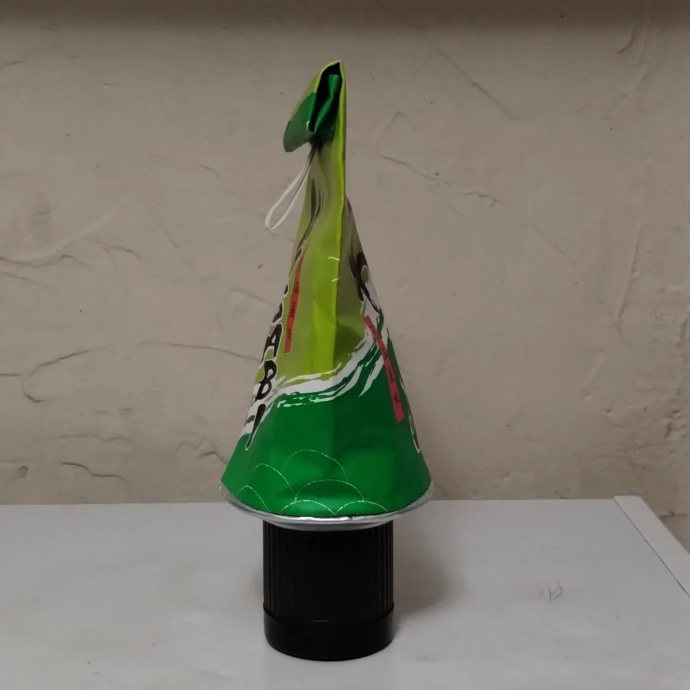 Really Cool Wasabi Tube Hanging Tissue Dispenser - Picture 4 of 11